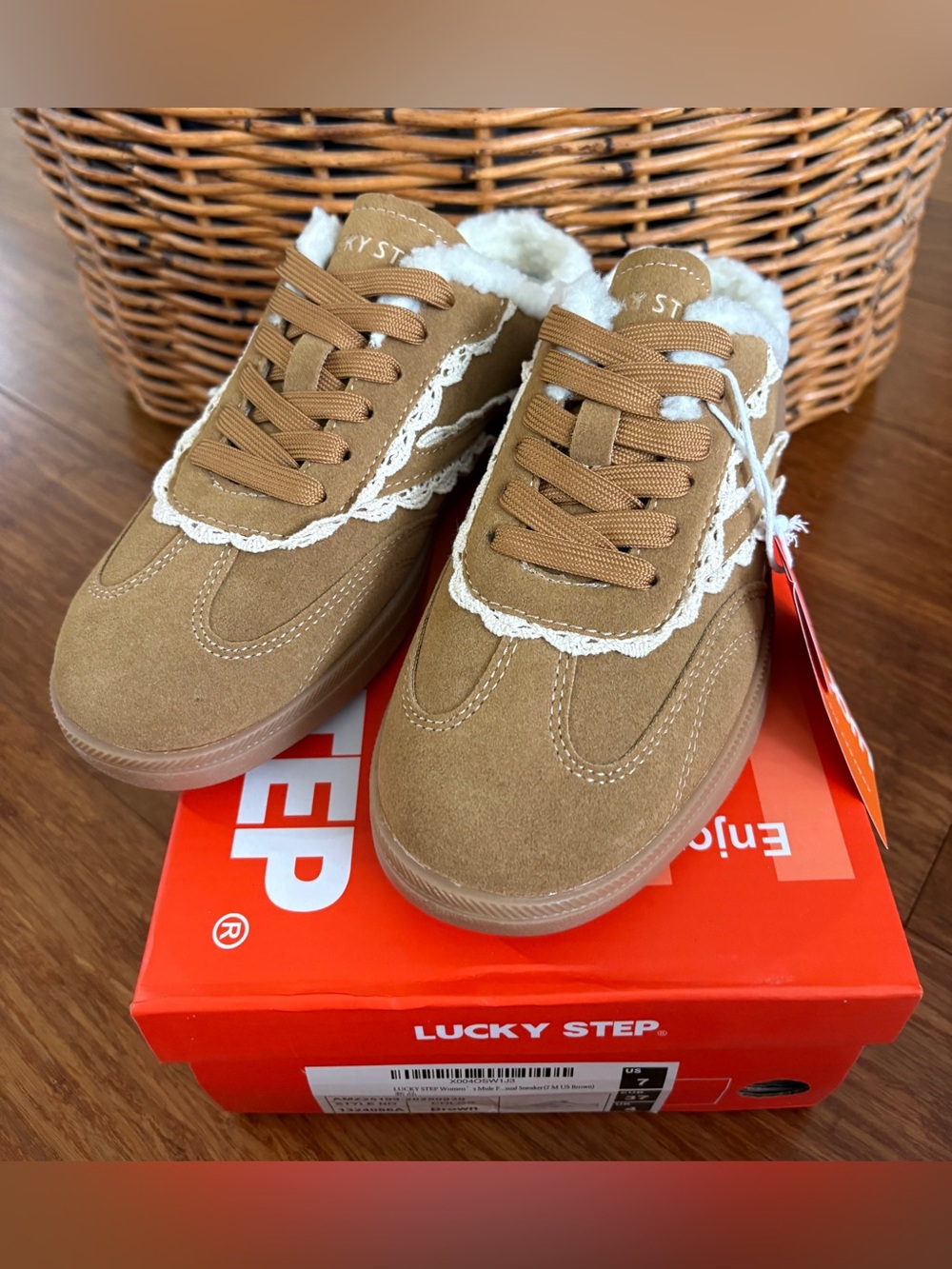NWT Lucky Step Sneaker Mule Camel Tan Suede Cream Lace Trim Sherpa Lined SZ 7 - Picture 4 of 7